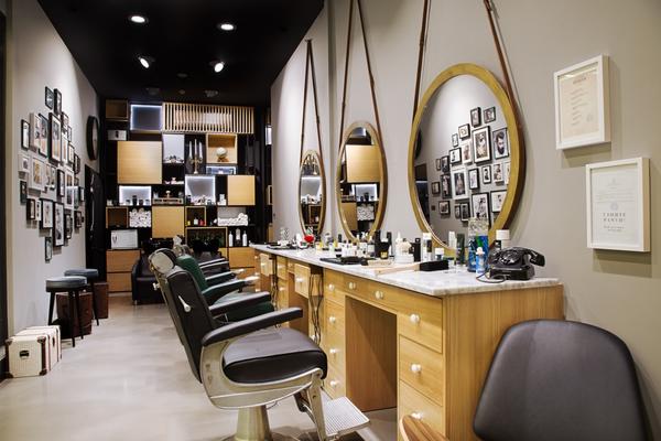 SRPKINJE SU ODLEPILE ZA NJIMA, a ovo neobično mesto muškarci najviše posećuju! Znate li o čemu je reč? (FOTO)