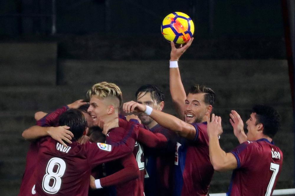 DMITROVIĆEVI SAIGRAČI OSUĐENI NA PO DVE GODINE ZATVORA! Fudbalerima Eibara glave došao eksplicitni video snimak!