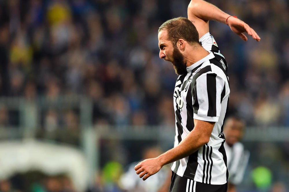 UŽAS ZA JUVENTUS! Iguain ne igra protiv Napolija, moraće na operaciju! (VIDEO)