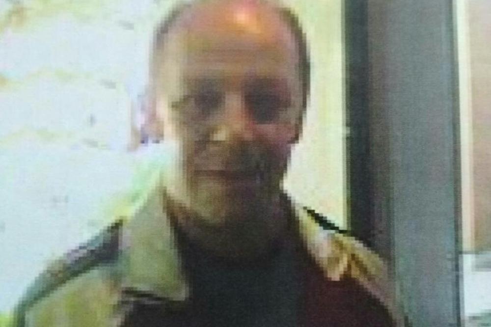 DA LI STE VIDELI OVOG ČOVEKA? Od starijih Novosađana pozajmljivao novac, SAD GA TRAŽI POLICIJA! (FOTO)