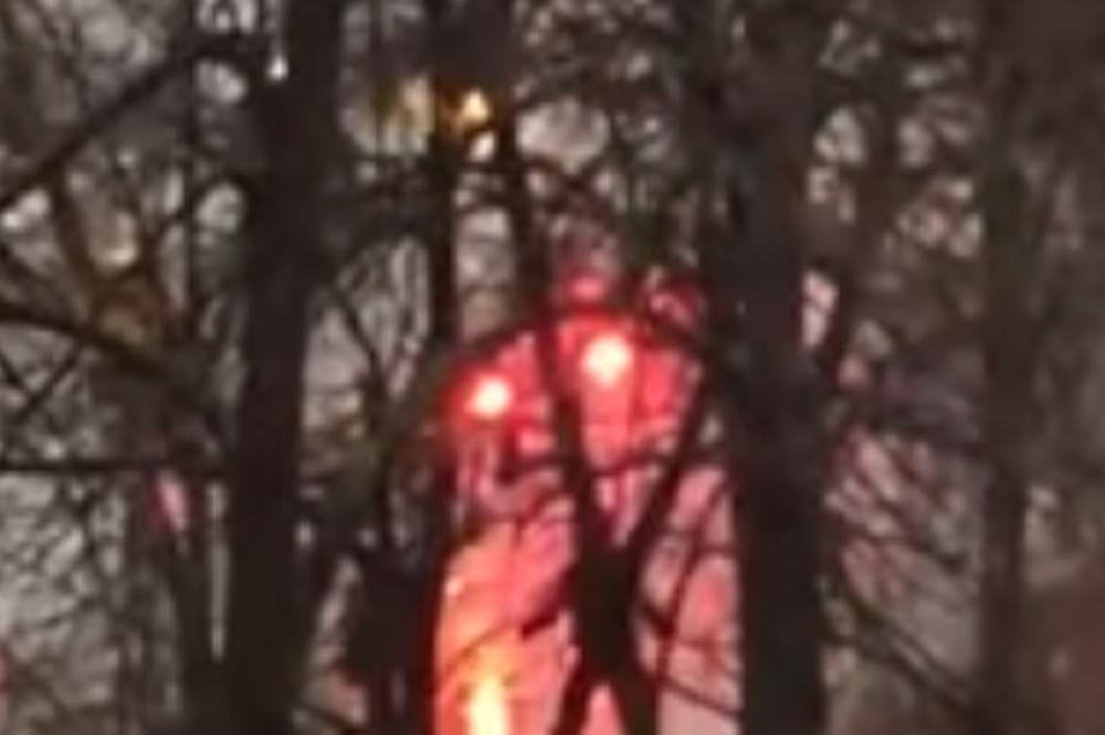 HULIGANSKI PIR U BOSNI! Masovna tuča na ulicama pre derbija Sarajeva i Želje, navijači se TUKLI BAKLJAMA! (VIDEO)