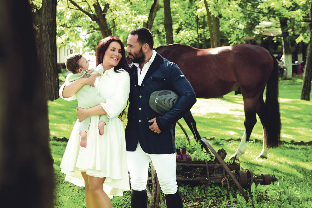 PORODIČNA IDILA ZA PRIMER! Seka Aleksić u svojoj OAZI MIRA sa svojim suprugom uživa u odrastanju svog SINA JAKOVA! (FOTO)