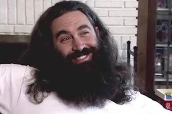 Nije se brijao 15 godina, a kad se konačno sredio - SVE ŽENE SU ODLEPILE ZA NJIM! (VIDEO)