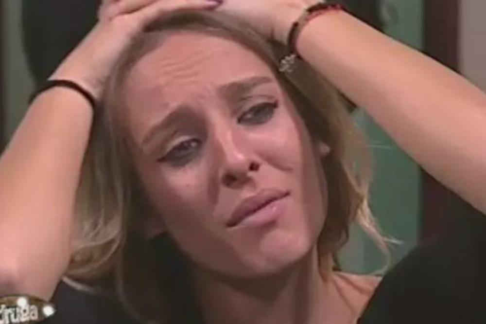 LUNA JE PLAKALA KAO KIŠA KAD JE ČULA OVU CECINU PESMU: Možete li vi da pogodite ZAŠTO? (VIDEO)