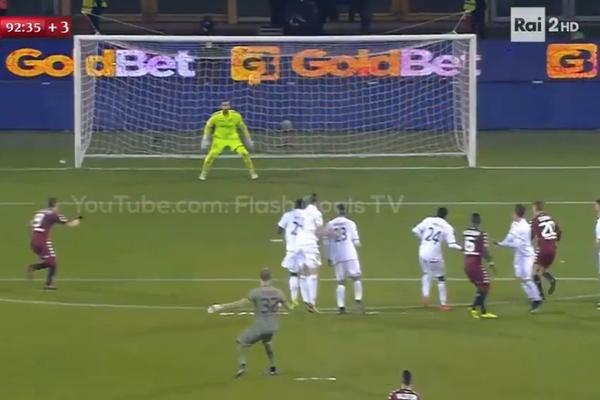 NIJE ON VMS, ON JE PVO: Srpski golman projektilom prepolovio prečku u Kupu Italije, a tek reakcija Siniše Mihajlovića?! (VIDEO)