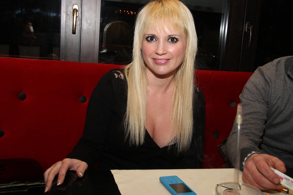 "SKAKALA SAM BIVŠEM PO OLDTAJMERU" Maja Nikolić se OSVETILA DEČKU, a onda se desio PREOKRET: I ovo je čak uradila!