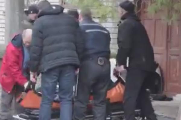 RAZNEO SE U SUDNICI: Otac žrtve aktivirao dve bombe i ubio se, ranio nekoliko ljudi! (VIDEO)