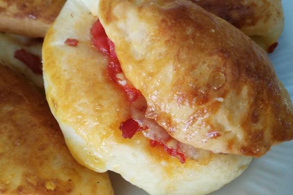 Pizza pancerote na bakin način će postati vaše novo omiljeno jelo! (RECEPT) (VIDEO)