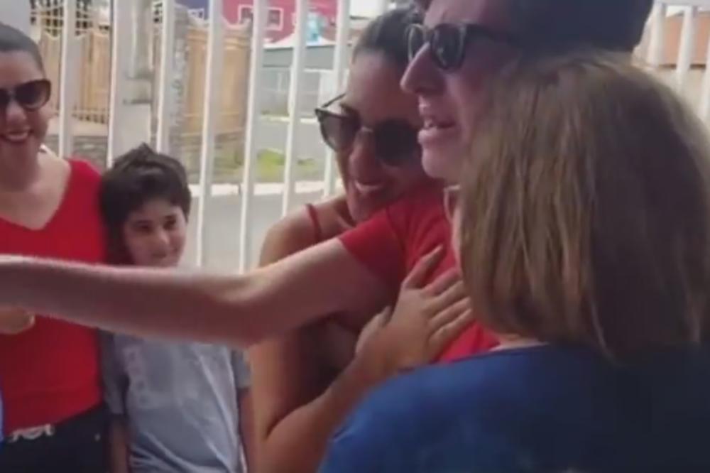 ROĐEN JE KAO DALTONISTA: Pomoću posebnih naočara, prvi put je video boje a njegova reakcija će vas RASPLAKATI! (VIDEO)