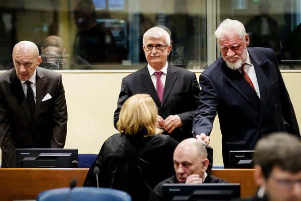 TAJNA NOVOG PISMA SLOBODANA PRALJKA: Policija u njegovoj ćeliji pronašla kovertu na kojoj je pisalo samo jedno ime!