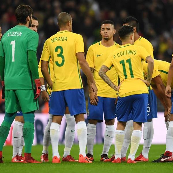 LOŠE VESTI ZA SRBIJU! Desni bek Brazila spreman za Mundijal! (VIDEO)