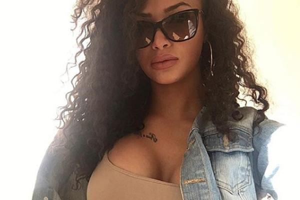 SUPERSTAR MILANA U PROBLEMU ZBOG SPONZORUŠE! Prelepa pevačica ga ucenjivala abortusom, tražila mu 250.000 evra! (FOTO) (VIDEO)