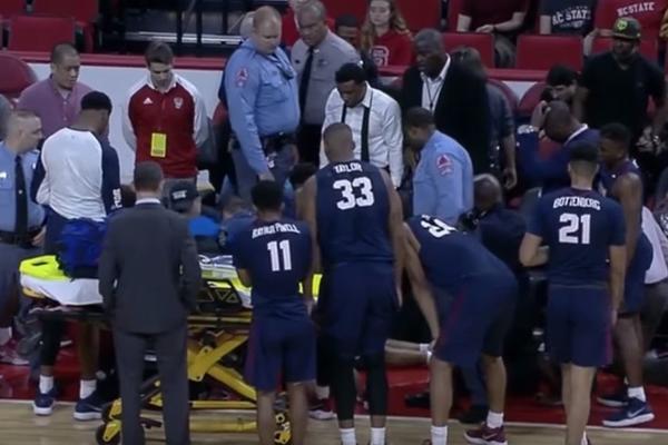 Jeziva scena u NCAA: Igrač nasred meča dobio SRČANI UDAR, jedva su ga spasili! (UZNEMIRUJUĆI VIDEO)