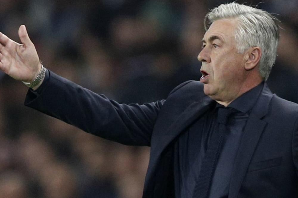 Zvezdo, pazi se! Anćeloti objavio tim Napolija za Ligu šampiona!