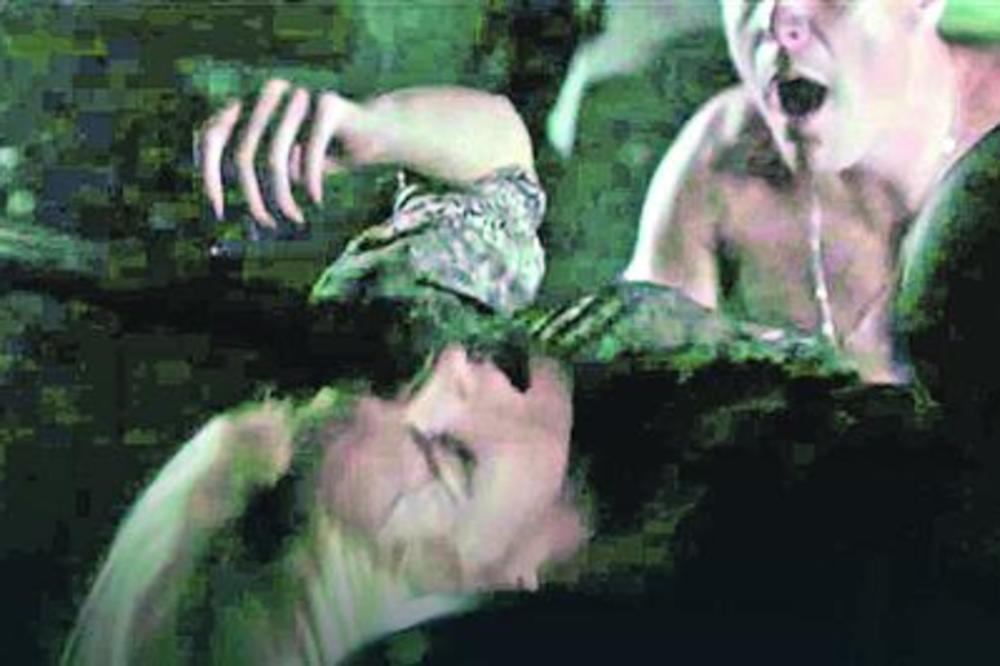 ŽESTOKE SCENE SE**A O ovim kadrovima Vuka Kostića u eksplicitnoj seriji priča cela Srbija I TO SA RAZLOGOM (FOTO)