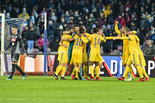 PRETI MU PAPRENA TUŽBA! Juventus menja ime i grb! (FOTO)