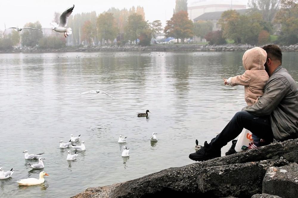 I PAPUČARI ŽIVE KRASNO! Mališan je napisao pismo o svom tati i IZBLAMIRAO GA ZA SVA VREMENA! (FOTO)