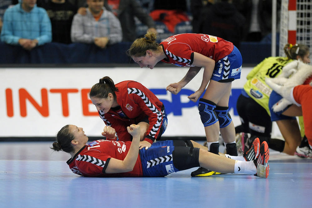 REMI KAO KUĆA! Dragana Cvijić pogotkom četiri sekunde pre kraja donela bod Srbiji na Svetskom prvenstvu! (FOTO)