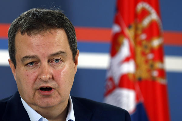 VUČIĆU IZVINI, ali ovakve stvari PRIJATELJI NE RADE! Dačić se oglasio, a evo i šta je imao da kaže!