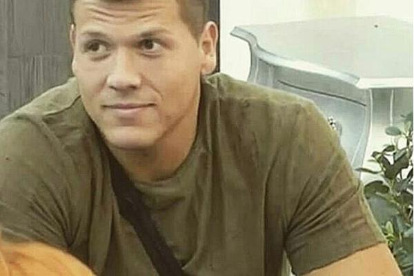 JAVNOST OVO DOSAD NIJE ZNALA: Sloba ima polubrata i OPASAN JE FRAJER, zaboravićete na pevača ODMAH (FOTO)