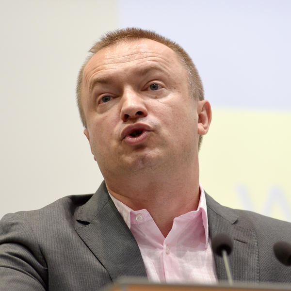 PAJTIĆ UZ POMOĆ KORONAVIRUSA RADI KAMPANJU ZA BOJKOT: Ovo je njegov savet za svu DECU U SRBIJI! (FOTO)