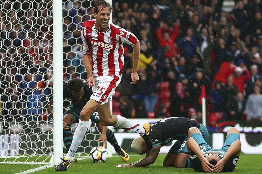 E, SAD MOŽEŠ DA BUDEŠ NEVIN: Simpatični džin stavio tačku - Piter Krauč završio karijeru!