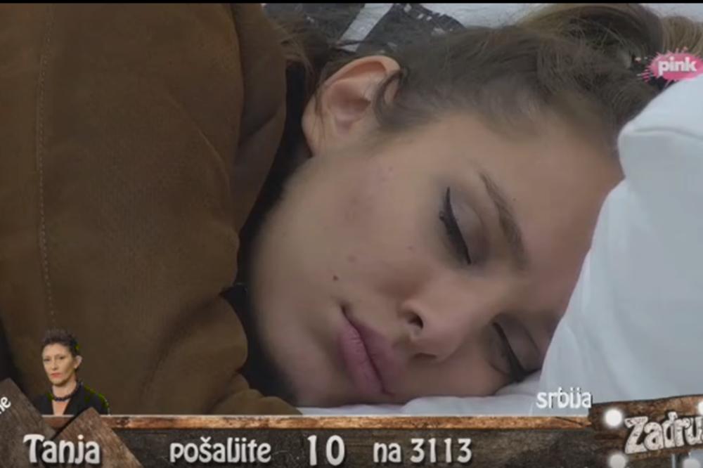 PRVO SU IMALI SE*S, PA SU SE POSVAĐALI KAO NIKAD DO SAD: Sloba urla, Luna na ivici nervnog sloma! Ovako je počeo SKANDAL u Zadruzi! (VIDEO)