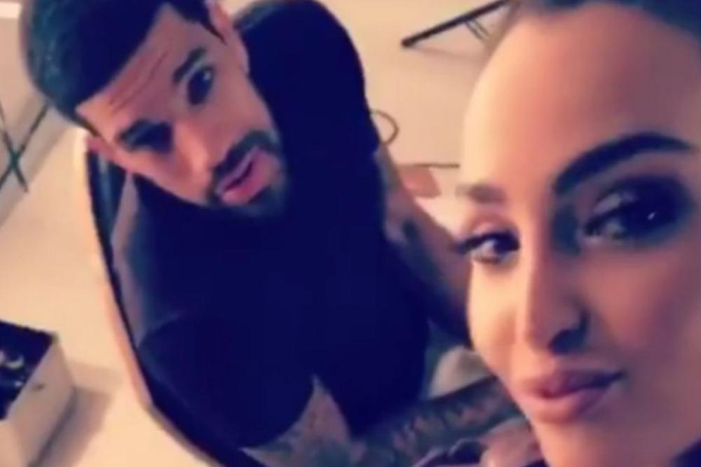 Naša pevačica skinula Feldina! (FOTO)