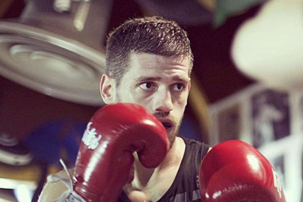 TEŠKA PROŠLOST ČUVENOG KIK BOKSERA: ''Dete mi je rođeno praktično mrtvo, hteo sam da se ubijem''!