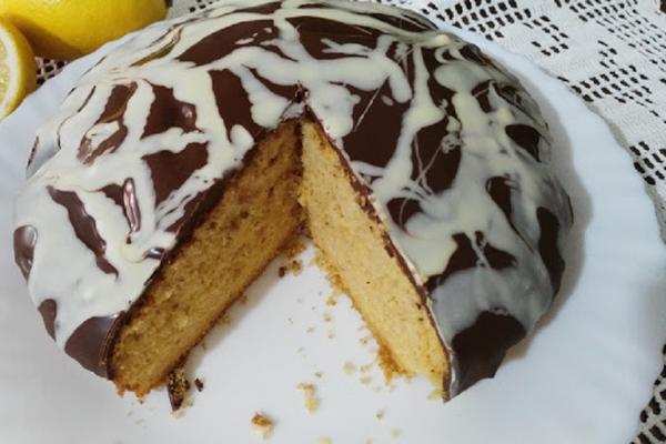 Savršena blesava kombinacija! Kolač s paradajzom je apsolutni HIT! (RECEPT) (VIDEO)