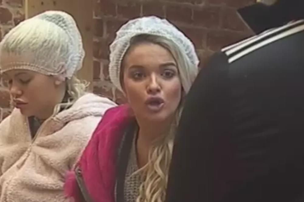 TEODORA ŽESTOKO OPLELA PO JEDNOJ PEVAČICI: Bilo bi me sramota da sam na njenom mestu! (VIDEO)