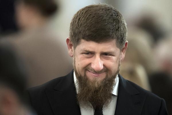 PUTINOV DRUGAR: Predsednik Čečenije ima automobile vredne 2 miliona evra! Pogledajte ih! (VIDEO)