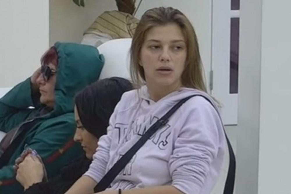 KIJA IZGUBILA KONTROLU I PRETILA JELENA: Sledeća je tvoja glava, seljančuro jedna! (VIDEO)