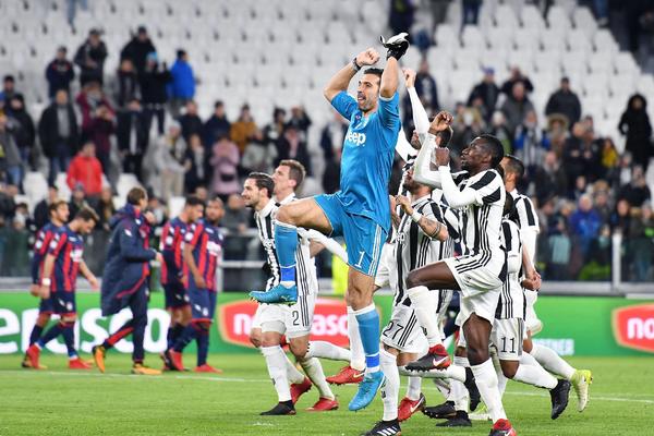 Počela je zimska transfer ludnica! Zvezda Liverpula pravo niotkuda završila u Juventusu! Zaradiće ASTRONOMSKU cifru! (VIDEO)