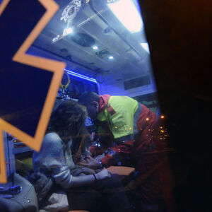 JEDAN AUTOMOBIL SE PREVRNUO, IMA POVREĐENIH! LANČANI SUDAR kod Ade Ciganlije: Odjekuju sirene HITNE POMOĆI