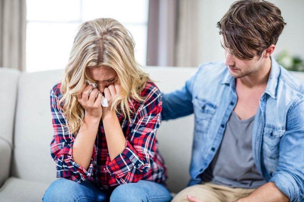 Samo se folira! 5 znakova koji odaju da ipak nije spreman za ozbiljnu vezu! (FOTO) (GIF)