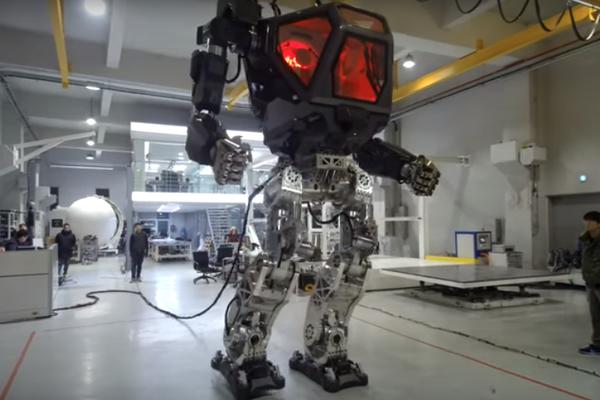 IZRAEL PREDSTAVIO ROBOTA KOJEM MOGU POZAVIDETI I NAJBOLJI VOJNICI: Poseduje ful OPREMU