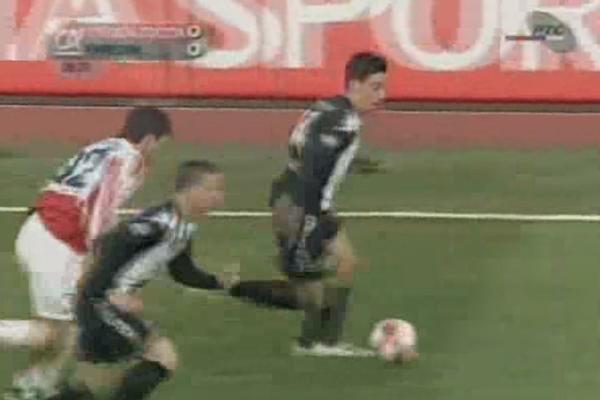 U Srbiju se vratio bivši fudbaler Partizana koga pamtimo po povraćanju na poluvremenu svog prvog Večitog derbija! (VIDEO)