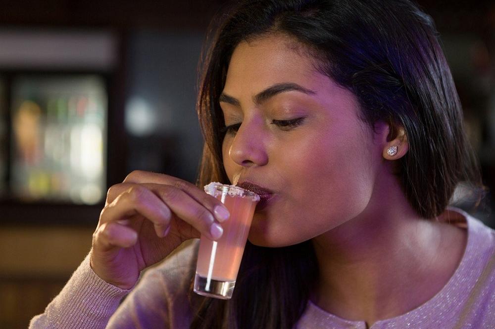 TEKILA POMAŽE MRŠAVLJENJU! Pa ko voli neka izvoli! (FOTO) (GIF)