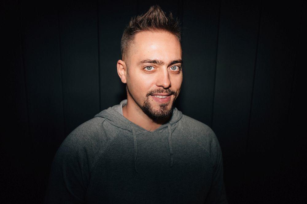 DAME PADAJU NA NJEGOVE OČI: Igor Simić miljenik ženske publike