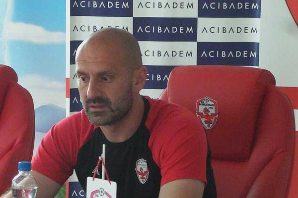 NIJE MOGAO VIŠE: Ilija Stolica otkrio da je ZBOG SUDIJA napustio Voždovac i Superligu!