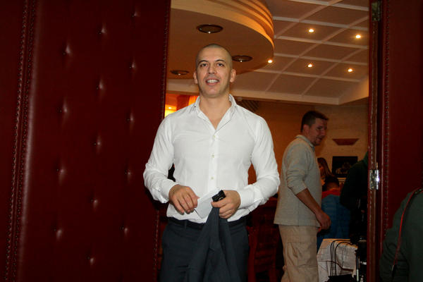 DANAS ŽIVI U IZOBILJU, A NEKADA U TROŠNOJ KUĆI: Ovde je odrastao Topalko, njih 7 je ŽIVELO u domu bez PROZORA!