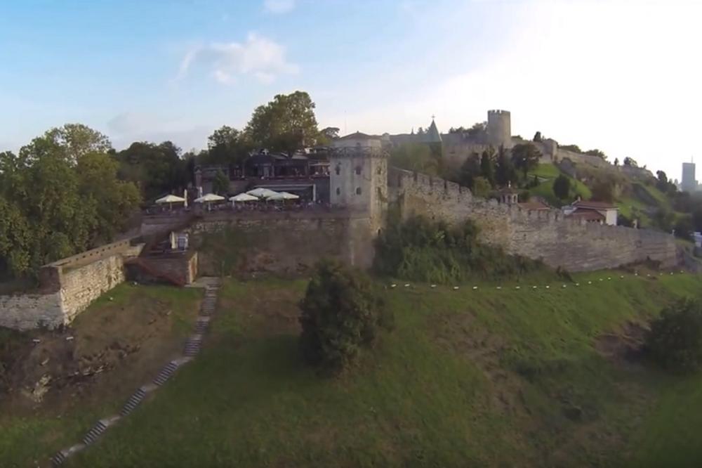 DUŠAN (28) JE UPUCAN U OBE NOGE! Stravičan zločin odigrao se na Kalemegdanu