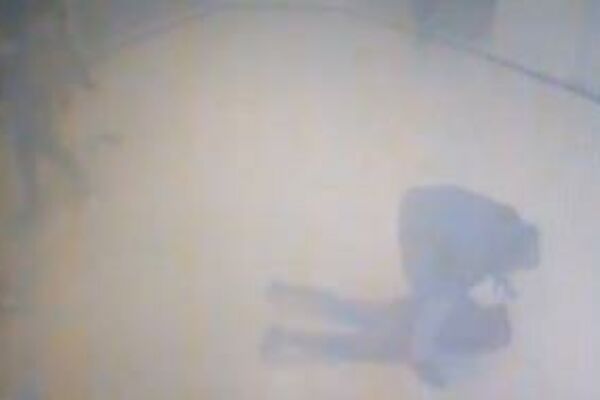 MASOVNA TUČA U NIŠKOJ GIMNAZIJI: Petorica učenika, roditelj, nastavnik i domar PREBIJALI JEDNI DRUGE! (VIDEO)