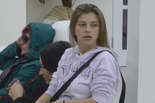 KIJA BESNO PRIČALA O SLOBI, VIKTORIJA JOJ PORUČILA: Da sam na tvom mestu preskočila bih ogradu! (VIDEO)