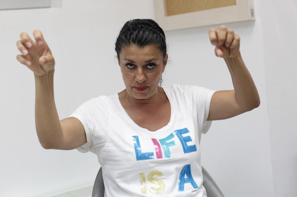 E SAVKA GAZIVODA NIŠTA TI BOLJA NISI: Saška Karan promenila ime, došla u BGD pa ODMAH POKAZALA GRUDI