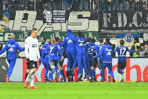 ŠOK U BUNDESLIGI! Nikada, ali NIKADA se nije desila ovako luda završnica! (VIDEO)