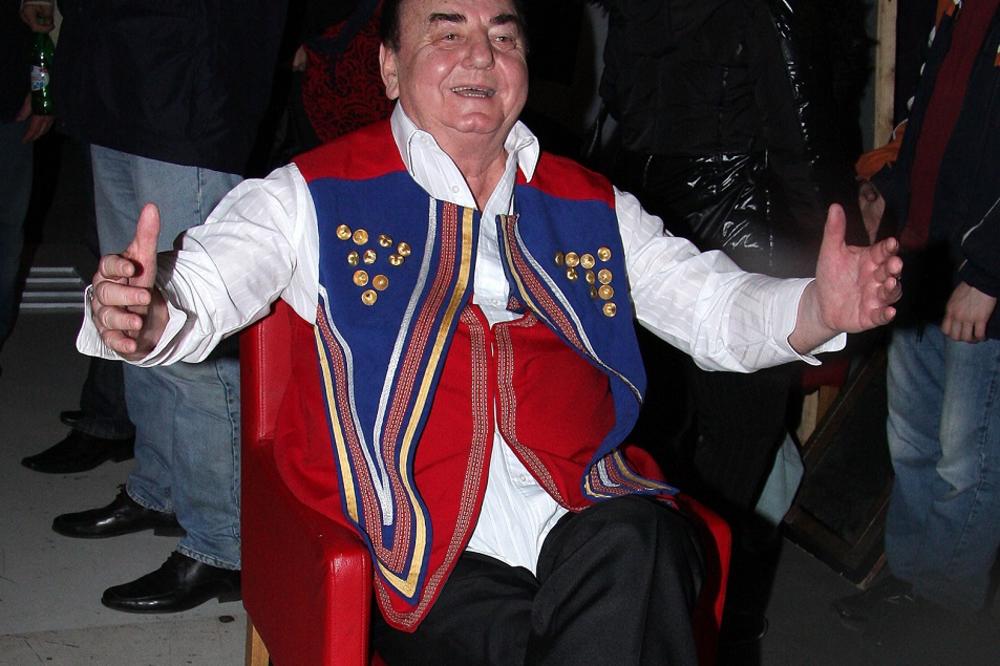 BORU DRLJAČU ISPROZIVALA OBOŽAVATELJKA: Njegov odgovor je bio BAŠ SUROV!