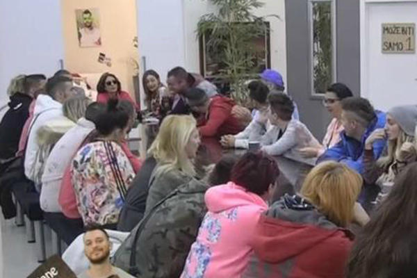 Posle TEŠKIH UVREDA usledio definitivan KRAJ: Raskinuo par koji se najviše voleo u Zadruzi, a tek kad vidite ko je svemu tome kumovao... (VIDEO)