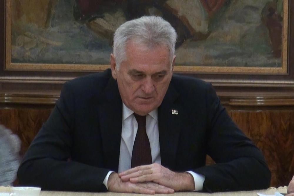 UDARNA VEST: Tomislav Nikolić doživeo saobraćajnu nesreću!